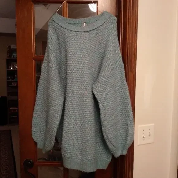 Free People blue with pink flecks oversized sweater. Xlarge. EUC - Picture 1 of 1